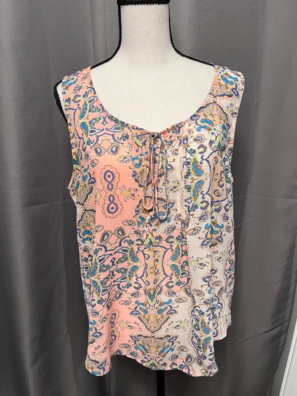 Sleeveless Paisley Tie-Front Tank Top - Peach Multi